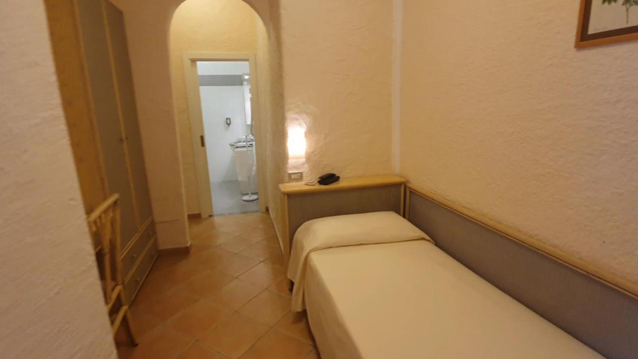 Mon Repos Hotel Baja Sardinia